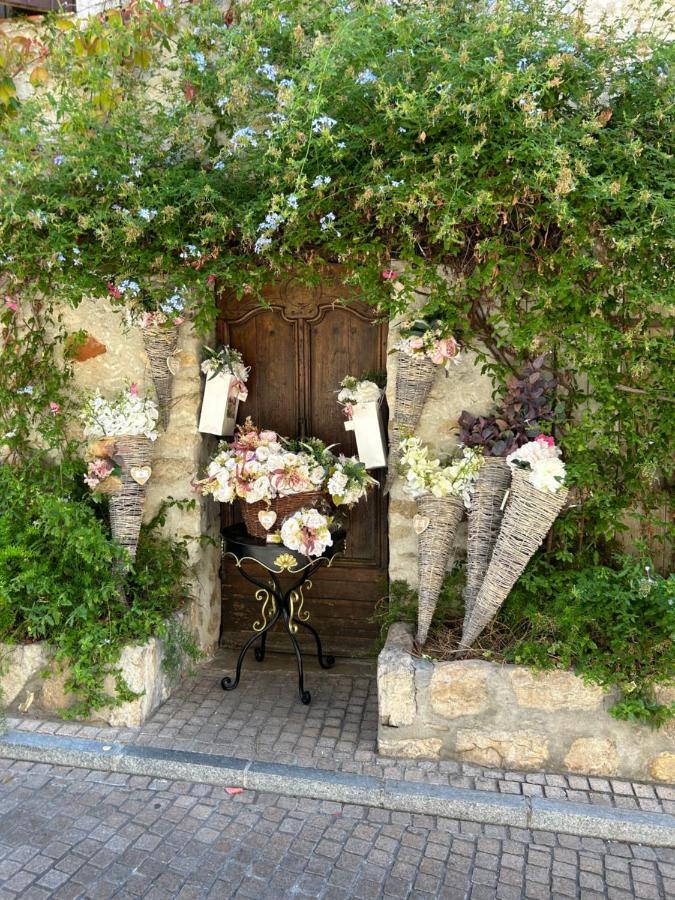 L'Oustaou Bello Visto Le Castellet  Esterno foto